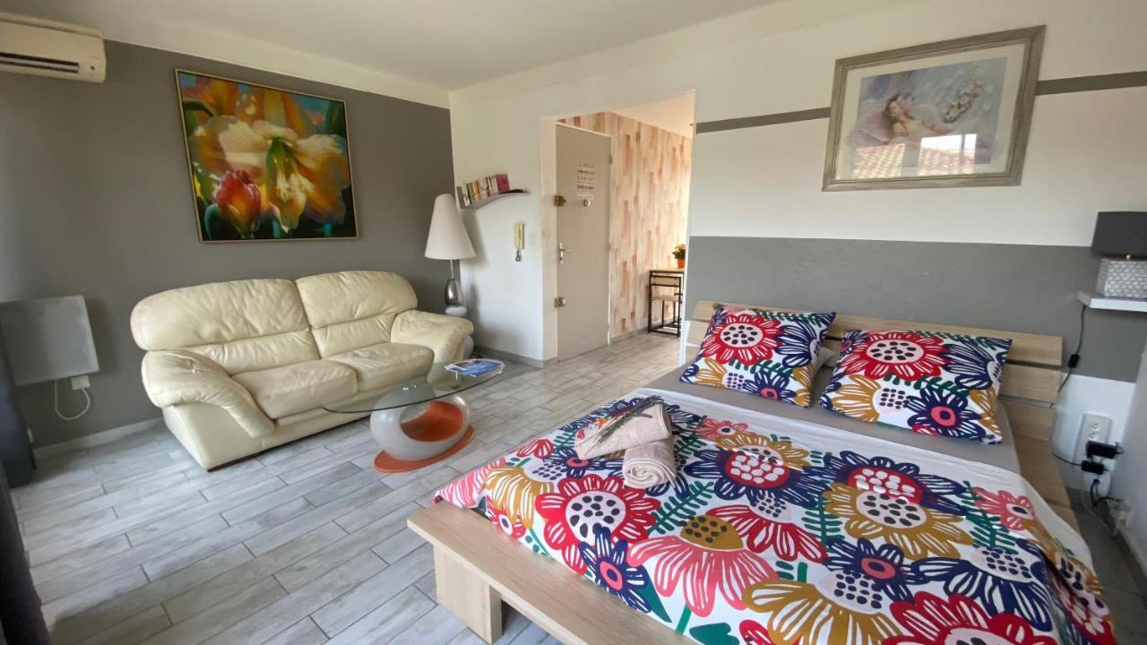 Goeland 3, Climatise, Wifi, Balcons Petite Vue Mer Laterale Au 3 Eme Etage Sans Ascenseur Toulon Exterior photo